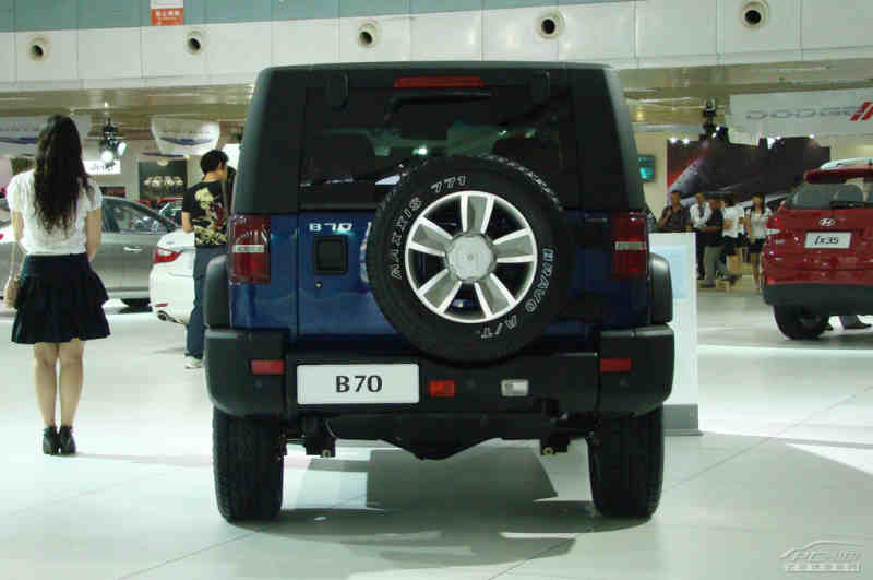 北汽版jeep 北汽b70亮相长春车展