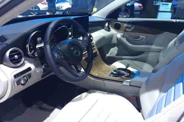 2015深港澳车展:国产奔驰C300L售48.9万