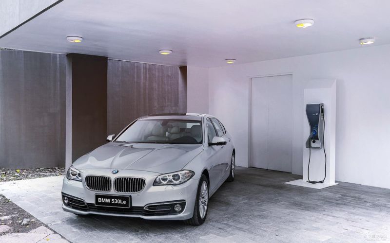 新BMW 5系插电式混合动力轿车 免车船税