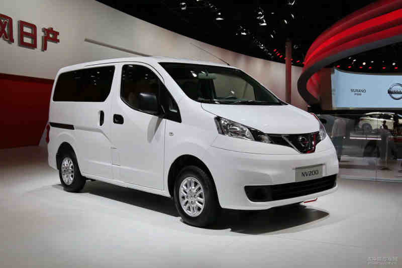 郑州日产在2015广州车展上公布了新款nv200的售价信息,新车由原来的8