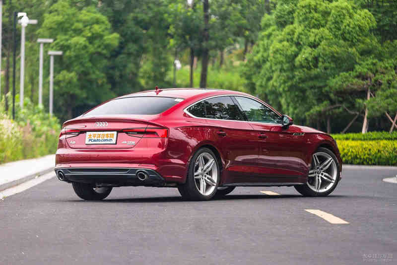 coupe,也有双门的coupe,另外双门coupe里面再提供硬顶敞篷版,和a5家族