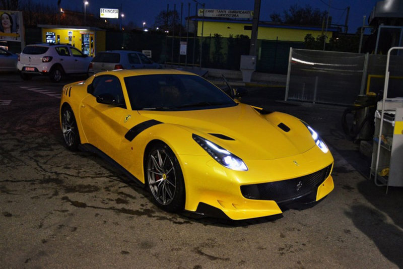 7300103_ferrari-f12tdf-in-the-metal.jpg