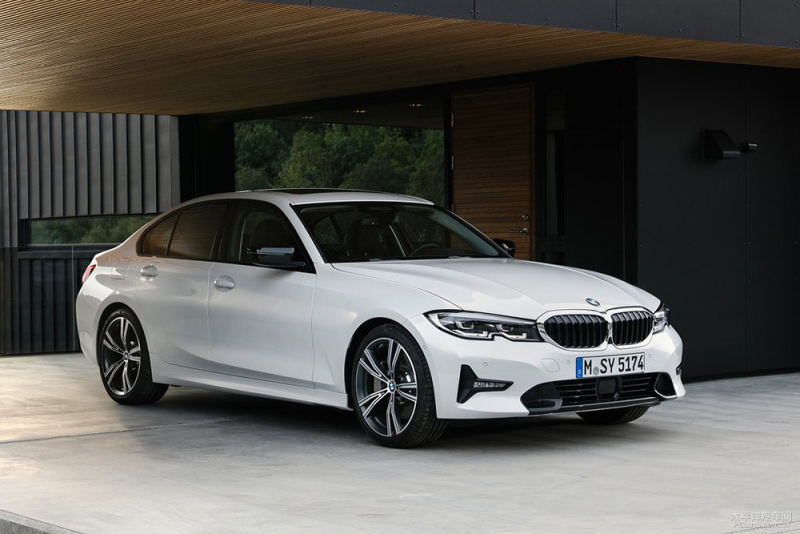 13146124_BMW-3-Series-2019-1024-01.jpg